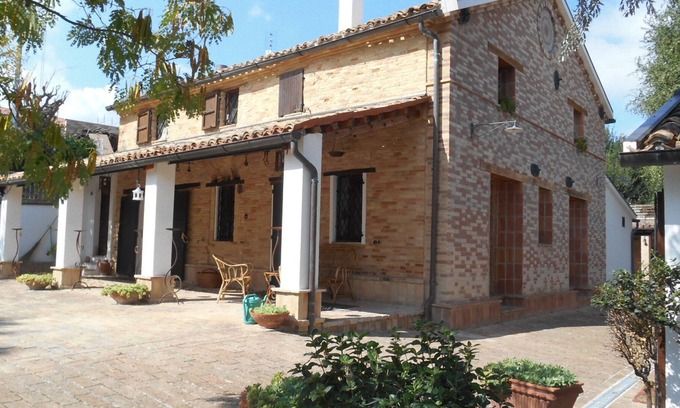 Borgo della Consolazione Apartment | CASALE CIVETTA - APARTMENTS AND POOL