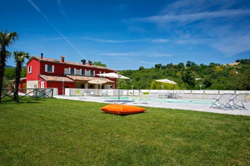 Fossombrone Villa | CASCINA MARIANNA 12&4, Emma Villas