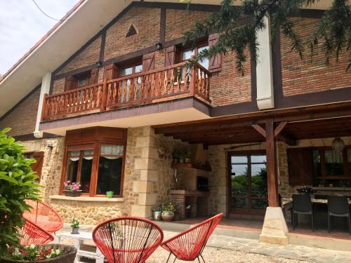 Murgia House | Caserio Arrigorri excelente ubicación jardín con barbacoa 14 plazas