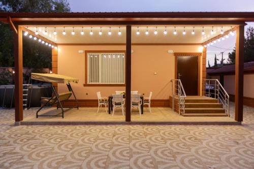 Lankaran Villa | Caspian Colorful Villas-Pink House