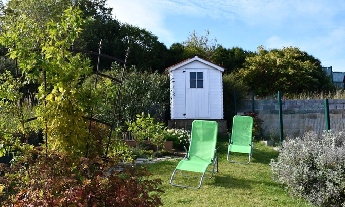 Cassel House | CASSEL HOLIDAY HOME AT THE LITTLE GARDEN