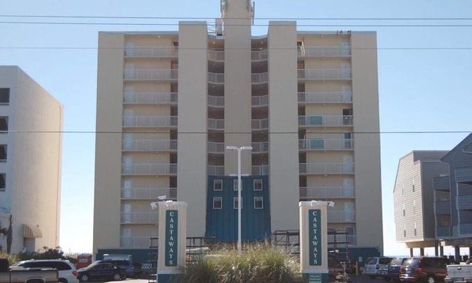 Gulf Shores Condo | Castaways 3B is a Gulf Shores Condo Rental with a gorgeous view of the beach!