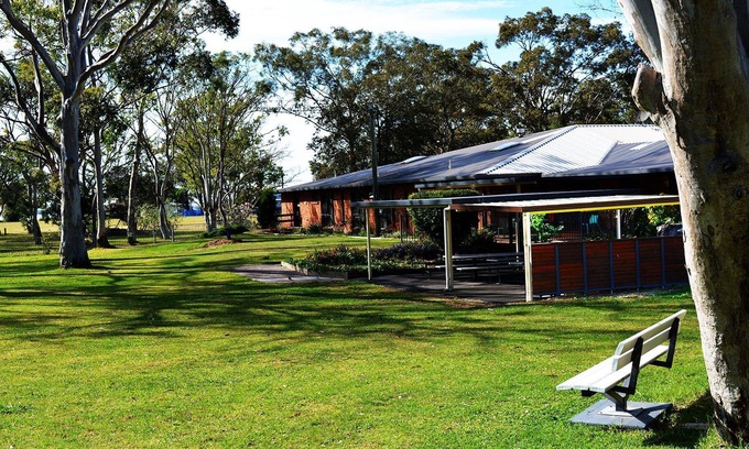 Rathmines Resort | CATALINA LAKEFRONT RETREAT Large group accommodation 2 wings Pelican Kookaburra