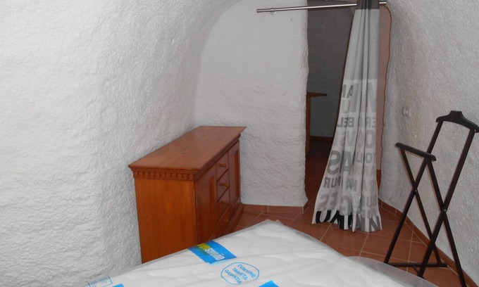 Cuevas del Campo House | Cave house, adventure vacation, ideal for relaxing