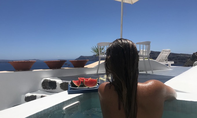 Oia Villa | Cave House amazing view with Jacuzzi