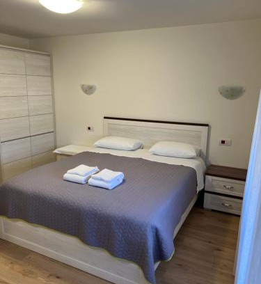 Gherta Mica House | Cazare Trei Regine