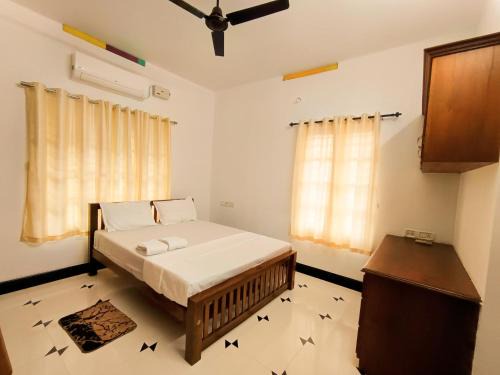 Kochi House | Cazenta Guest House, Kakkanad