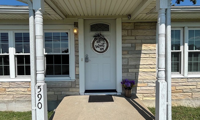 Shepherdsville House | Cedar Forest House