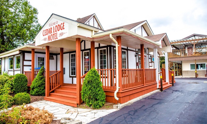 Goderich Hotel | Cedar Lodge Motel