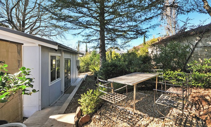 Katoomba Apartment | Cedar Rest Studio