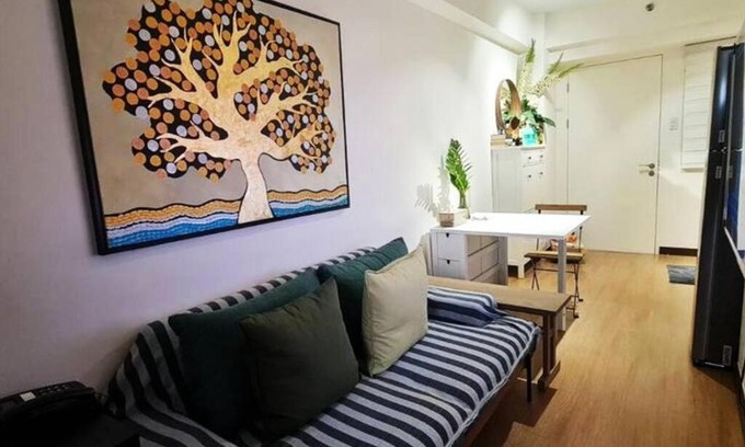 A. Bonifacio Apartment | Celandine by DMCI w/panoramic Makati skyline view