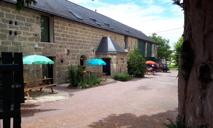 Doue-la-Fontaine House | Celtic Rivers