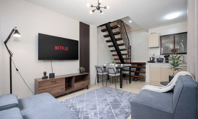 Cebu House | Central 3-bedroom townhome with WiFi, Parking in Secluded Cebu City Neighborhood