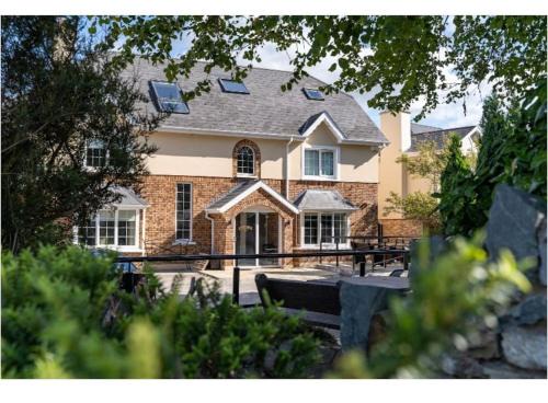 Killarney House | Central Entire House comprising 4 apartments