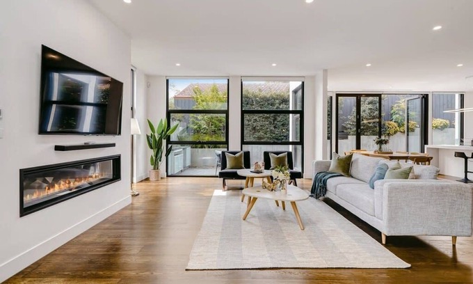 Camberwell House | Central House located in the heart of Camberwell*