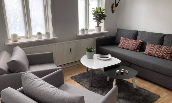 Kolding Condo | Central Lejlighed med Egen Have tæt ved Slotssøen