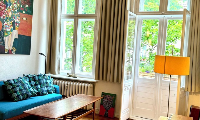 Wilmersdorf Apartment | Central, quiet, bright and cozy, in 10 minutes by car to the hotspots