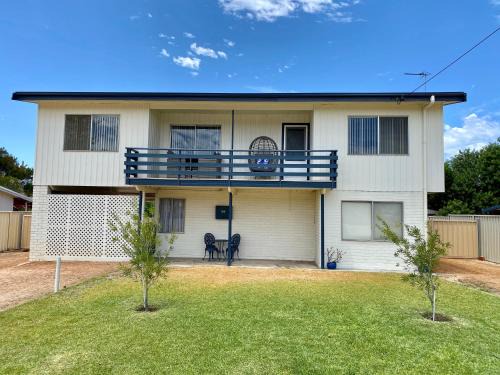 Jurien Bay House | Central Views