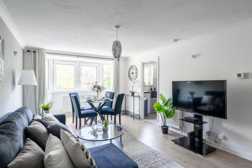 Tollington Apartment | Centrally located Islington