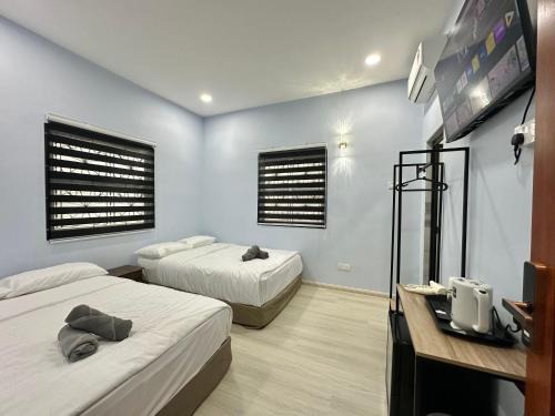 Central District House | Century Sapphire - Near KSL & Holiday Plaza