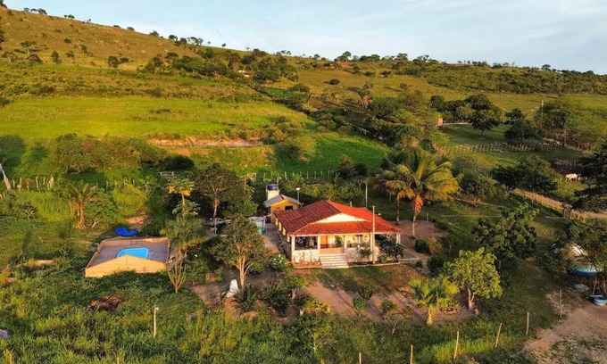 Bezerros Hotel | Chácara Moreira Lima Com Piscina em Bezerros - Pernambuco/Próx. a Serra Negra