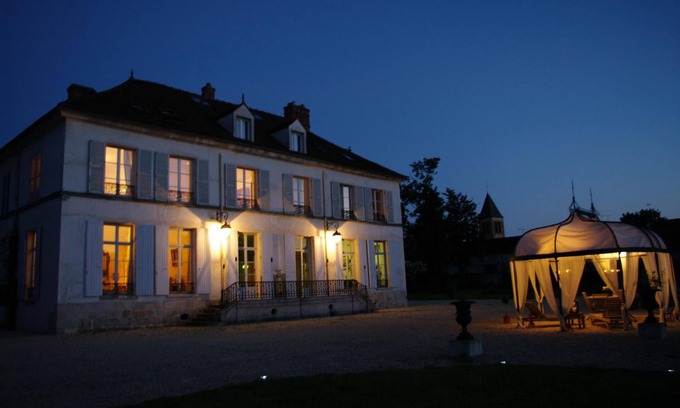 Pommeuse Bed & Breakfast | Château de Pommeuse