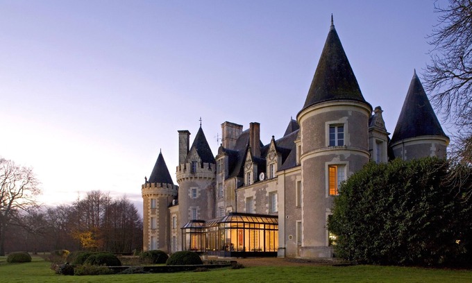 Courcelles-de-Touraine Hotel | Château des Sept Tours