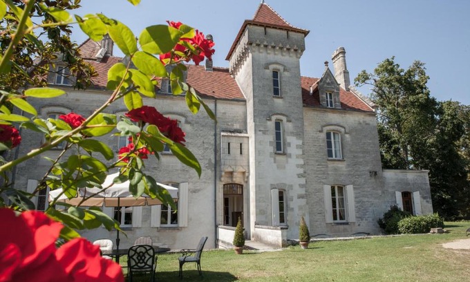 Saint-Fort-sur-Gironde House | Château des Salles