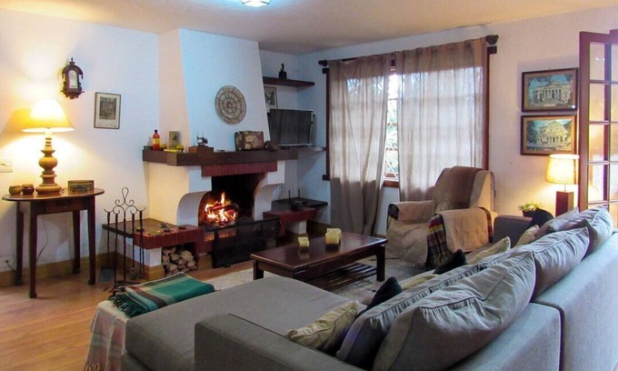 Vila Everest Ski Chalet | Chalé com lareira e Wi-Fi em Campos do Jordão/SP