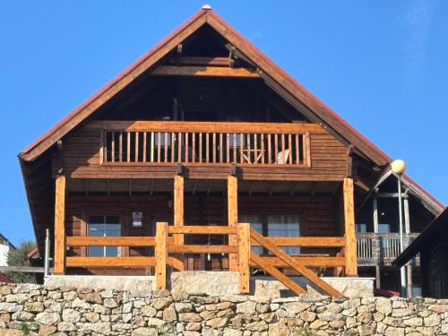 Penhas da Saude Ski Chalet | Chalé das Estrelas