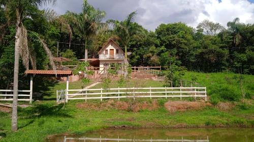 Lagoa Dourada Ski Chalet | Chalé em Lagoa Dourada