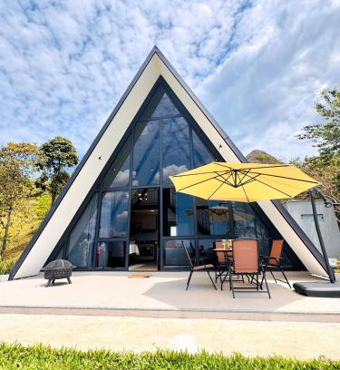 Nova Friburgo Ski Chalet | Chalé na Serra com banheira e vista incrível