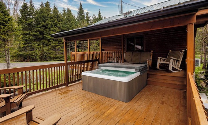 Saint-Luc-de-Bellechasse Ski Chalet | Chalet au TOIT VERT/Private spa 4p