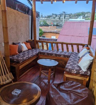 San Juan del Sur Hotel | Chale's House Hotel