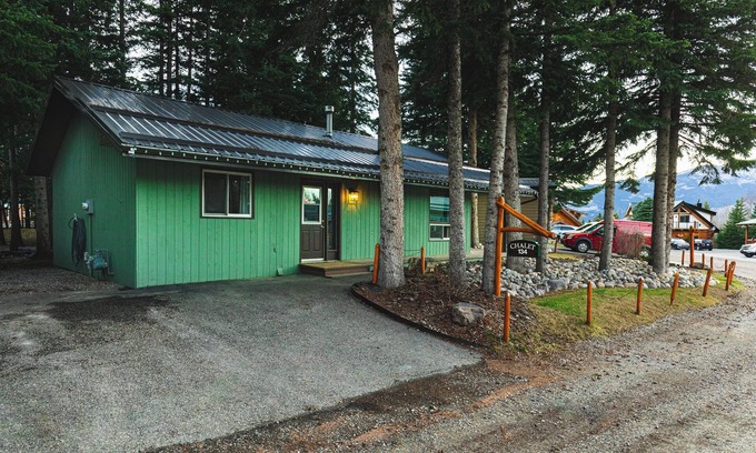 Jasper East Ski Chalet | Chalet #134 - Pet Friendly Two Bedroom