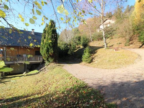 Basse-sur-le-Rupt House | Chalet 3 étoiles avec sauna près de La Bresse - FR-1-589-18