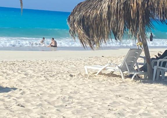 Borg el Arab Villa | chalet a very large Garden, clear Sea view 8 guests للعائلات فقط شاليه مستقل رؤيه جميله وواضحه للبحر وحديقه كبيره رائعه قريه شاطيء الفيروز سيدى كرير