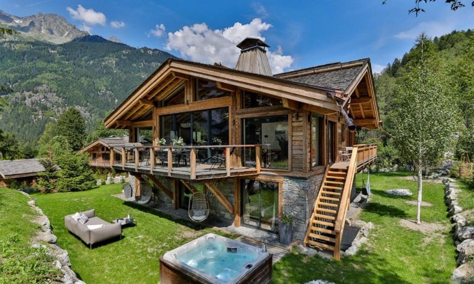 Chamonix-Mont-Blanc Ski Chalet | Chalet Black Squirrel