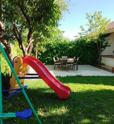 Nambroca Apartment | Chalet con JARDIN PUY DU FOU a 10 min ,NO FIESTAS!