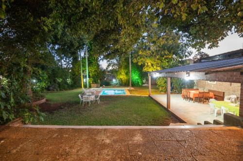 Posadas House | chalet con parque quincho y pileta