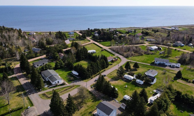 Grand-Digue Cottage | Chalet de Grande-Digue: A Peaceful Coastal Escape