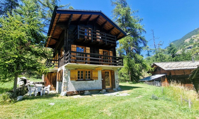 Evolene Ski Chalet | Chalet Houtot proche des pistes 6 personnes
