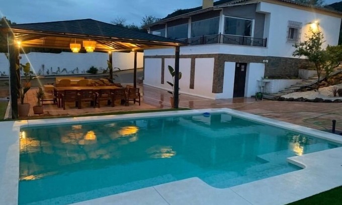 El Brillante House | Chalet in Córdoba · 5 bedrooms · 12 beds · 4 baths