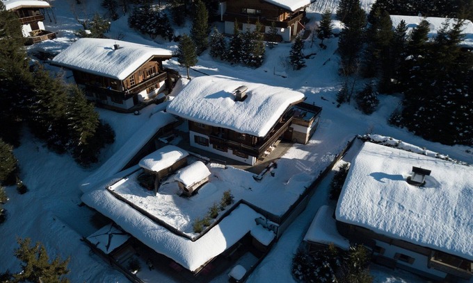 Fuegenberg Apartment | Chalet in Hochfügen near Ski Slopes