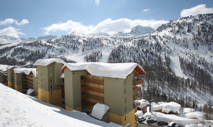Isola Apartment | Chalet in Isola near Ski Slopes