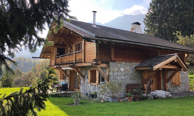 Marthod Ski Chalet | Chalet Les Champerons Entre Lacs et Montagnes