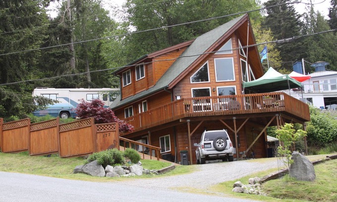 Oak Harbor Ski Chalet | Chalet overlooking quiet bay, surrounded by Deception Pass state park
