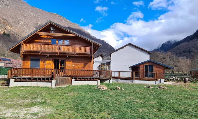 Orlu Ski Chalet | CHALET "RIVIERA" 4* jaccuzzi wifi ANDORRA ax les thermes Orlu ski