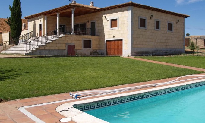 Ledesma House | Chalet Rocal