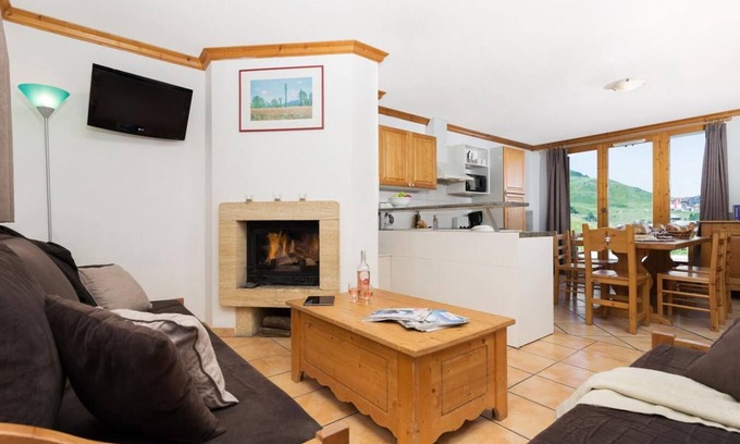 Plagne Soleil Ski Chalet | Chalet, ski-in/ski-out & foot of the slopes, terrace, balcony, fireplace or stove, tv, 60-66m²